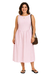 Vestido feminino listrado amarelo sem mangas, modelagem acinturada e comprimento midi – estilo elegante casual para o verão