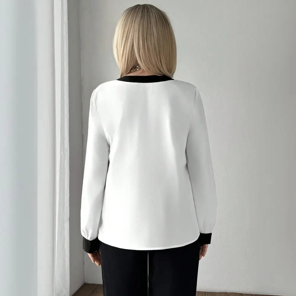 Blusa Feminina Aurora de Manga Longa com Decote em V
