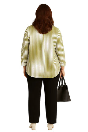 Camisas femininas oversized com manga longa, gola social e botões – modelos lisos e listrados em branco, azul, verde e bege