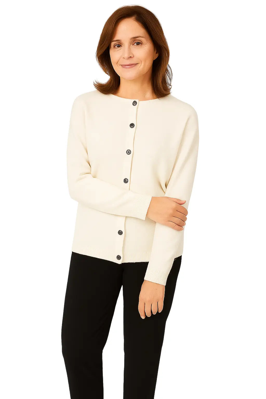 Cardigan feminino de lã merino com gola redonda, botões e caimento confortável, ideal para dias frios.