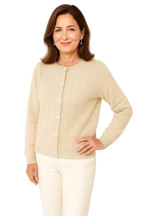 Cardigan Feminino em Lã Merino com Gola Redonda e Botões
