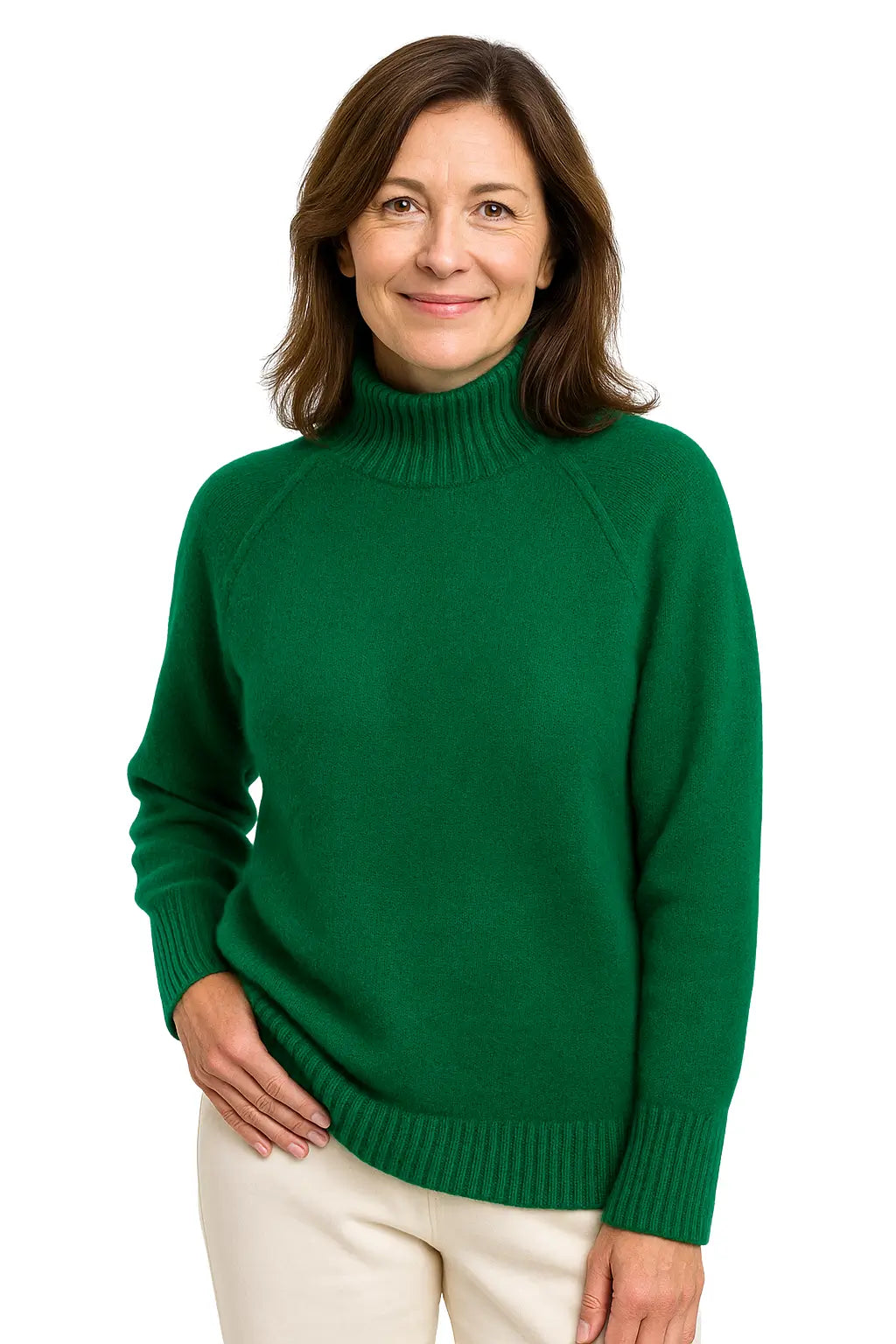Mulher Usando Suéter Feminino em Lã Merino com Gola Alta