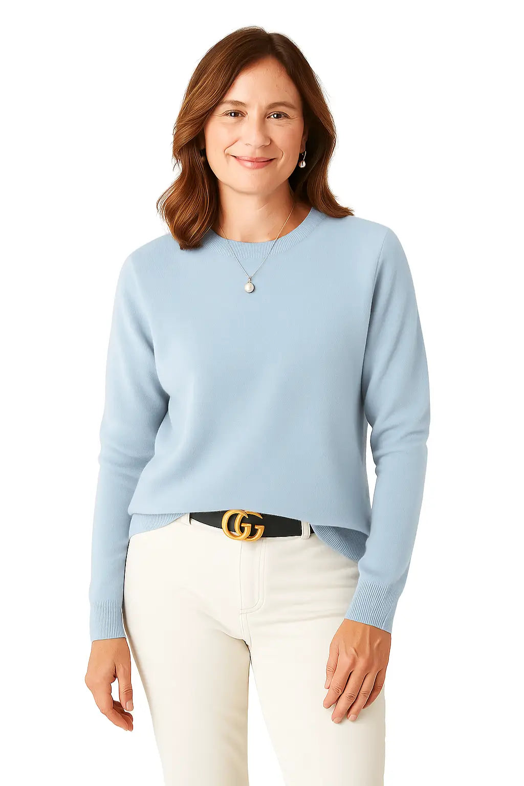Mulher Vestida com Suéter Feminino em Lã Merino com Gola Redonda